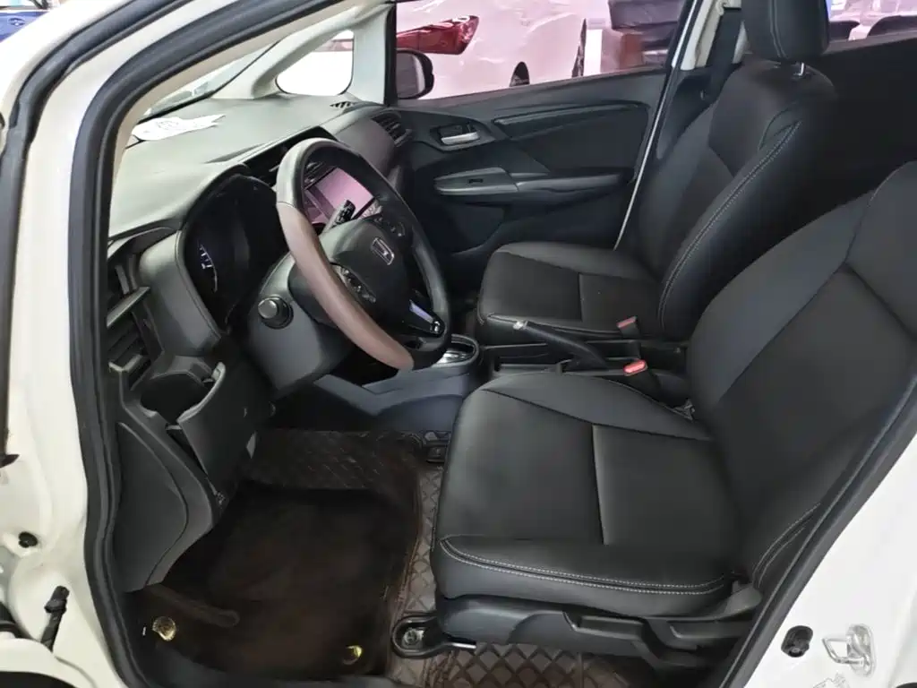 Honda Fit 2015 — фото 15