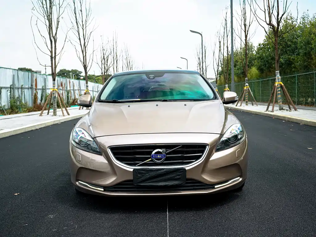 Volvo V40 2016 — фото 2