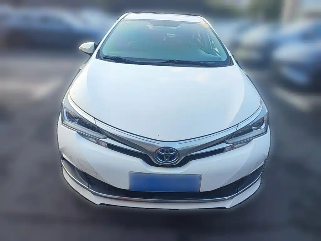 Toyota Corolla 2018 — фото 24