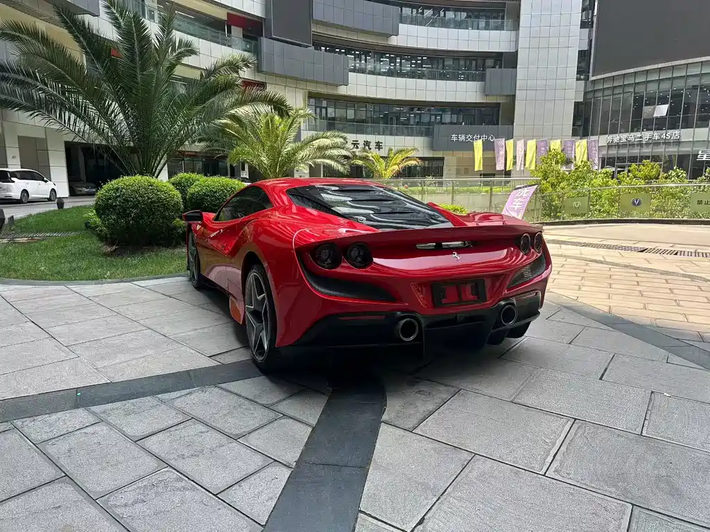 Ferrari F8 2023 — фото 5