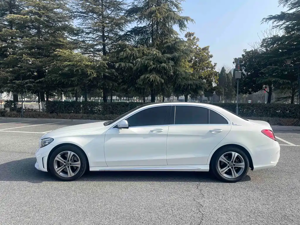 Mercedes-Benz C-Class 2019 — фото 8