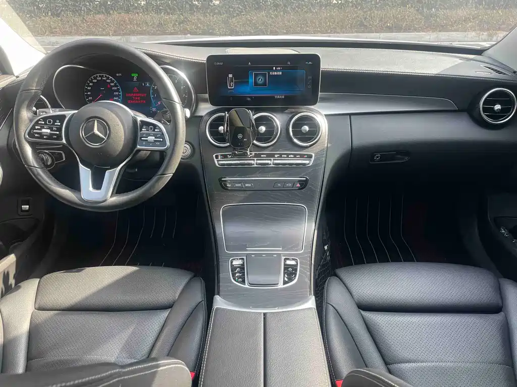 Mercedes-Benz C-Class 2019 — фото 13