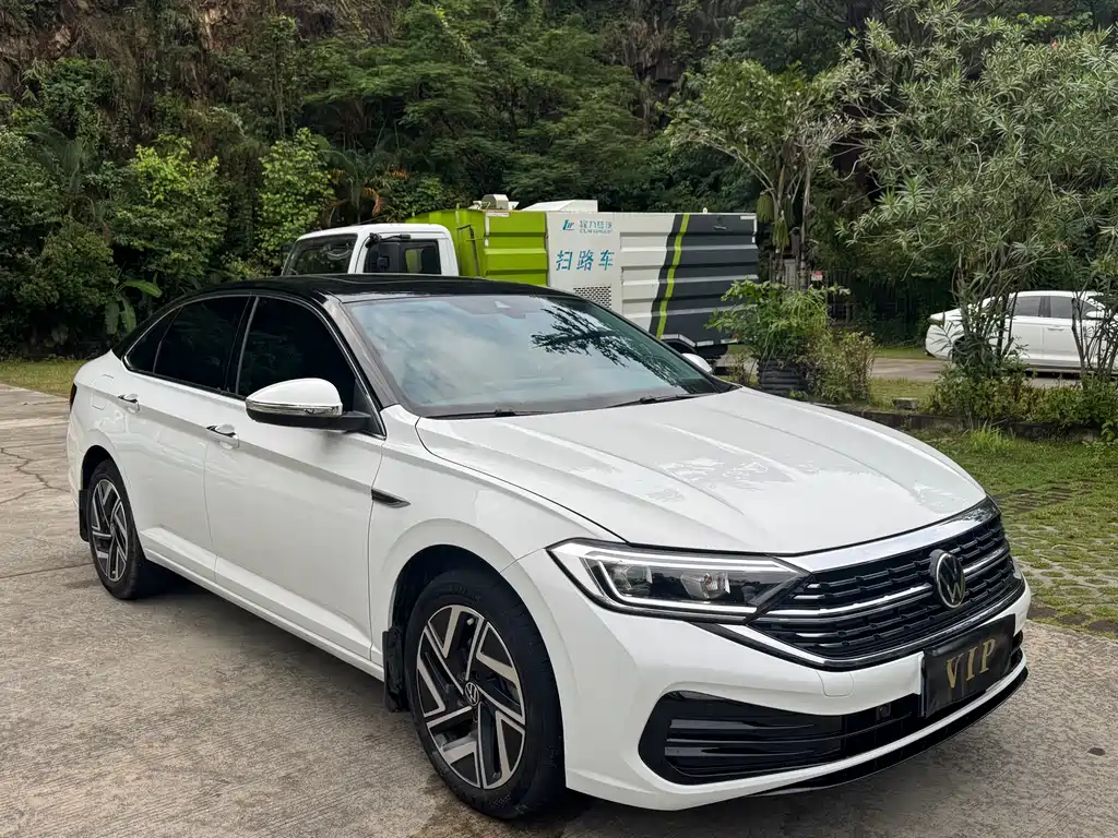 Volkswagen Sagitar 2024