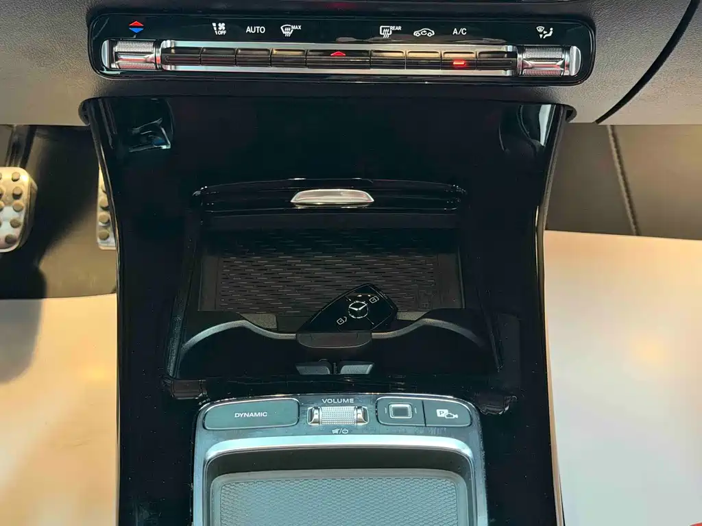 Mercedes-Benz A-Class AMG 2025 — фото 16