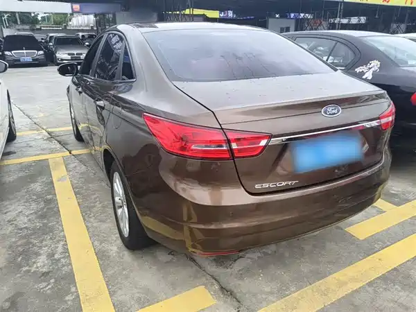 Ford Escort 2015