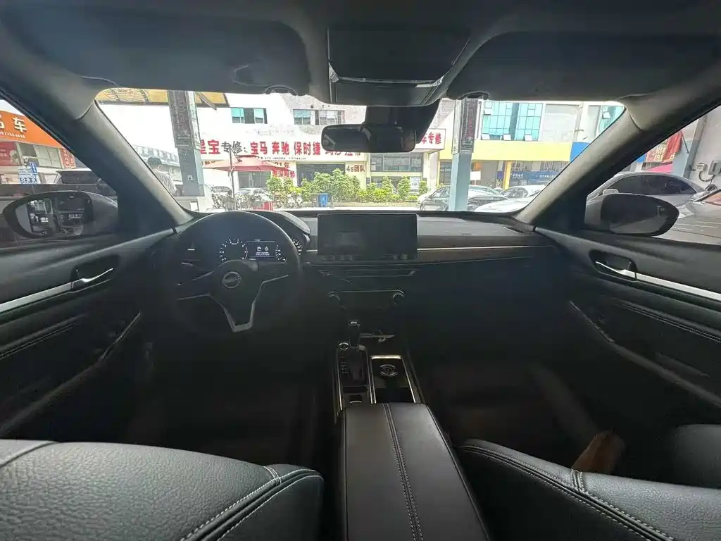 Nissan Teana 2024