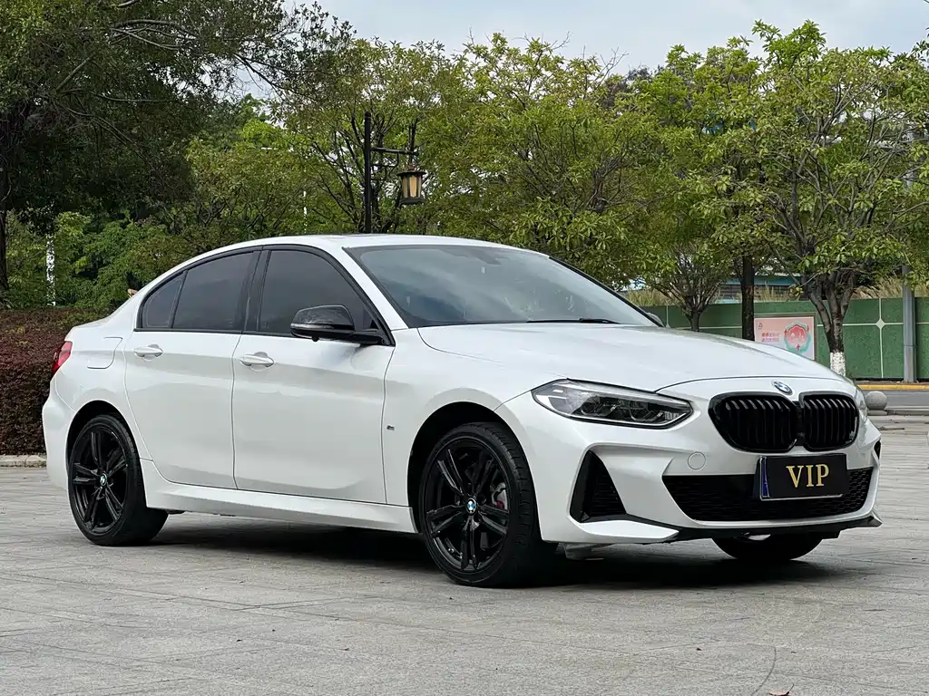 BMW 1 Series 2021