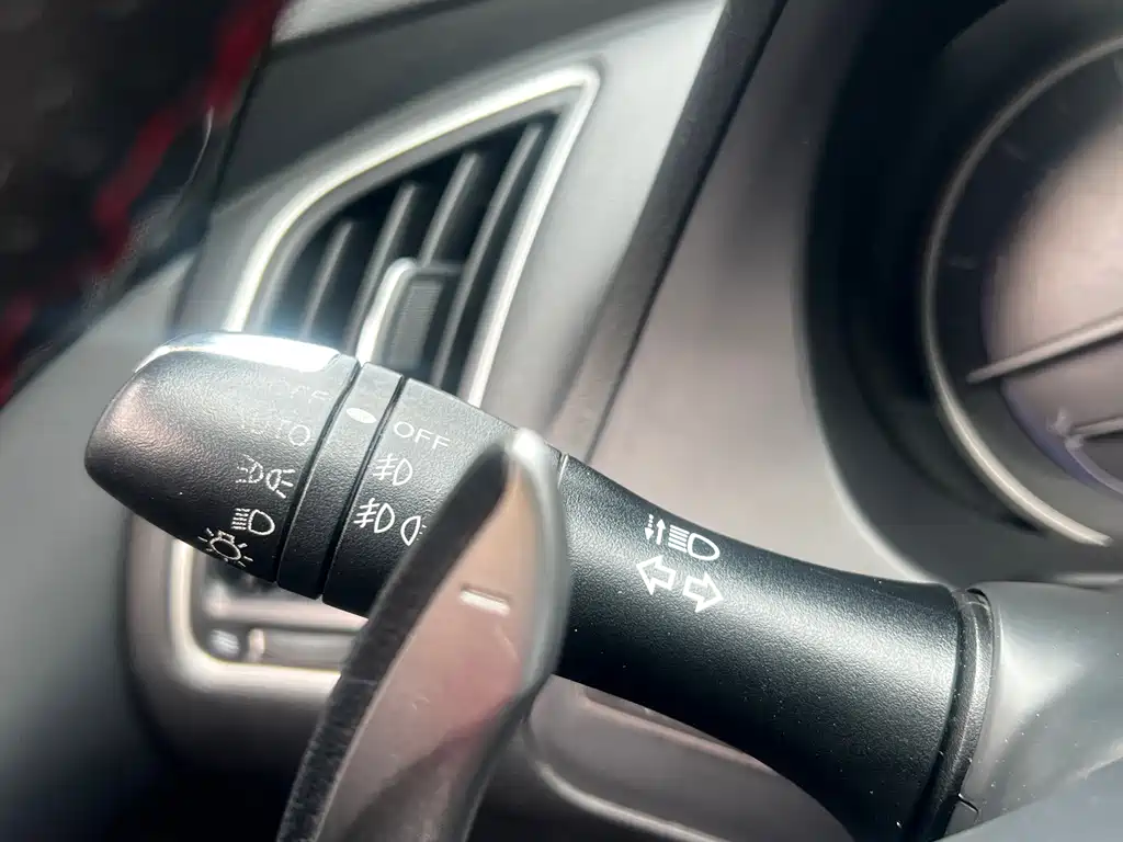 Infiniti Q50L 2015 — фото 45