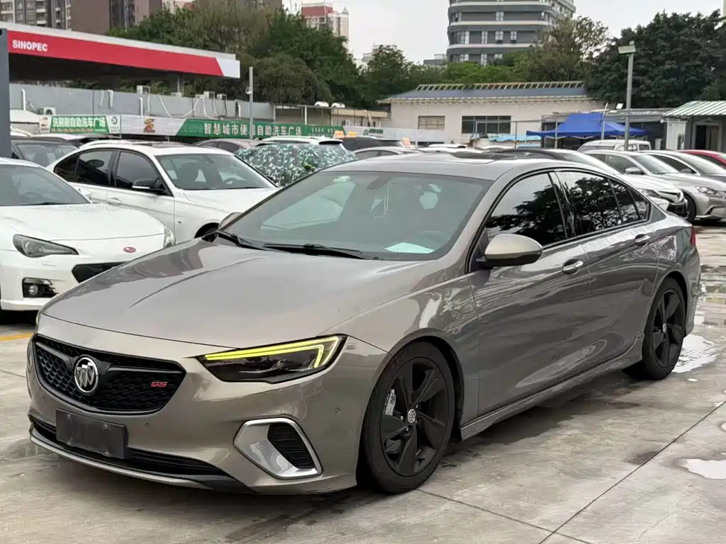 Buick Regal 2018 — фото 1