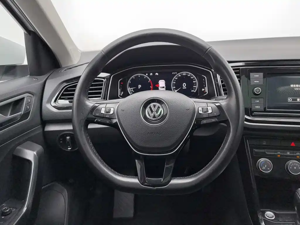 Volkswagen T-Roc 2020 — фото 11