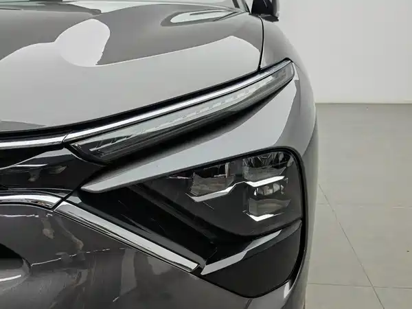 Citroën Versailles C5 X 2023