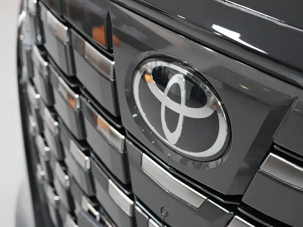 Toyota Alphard 2024 — фото 16