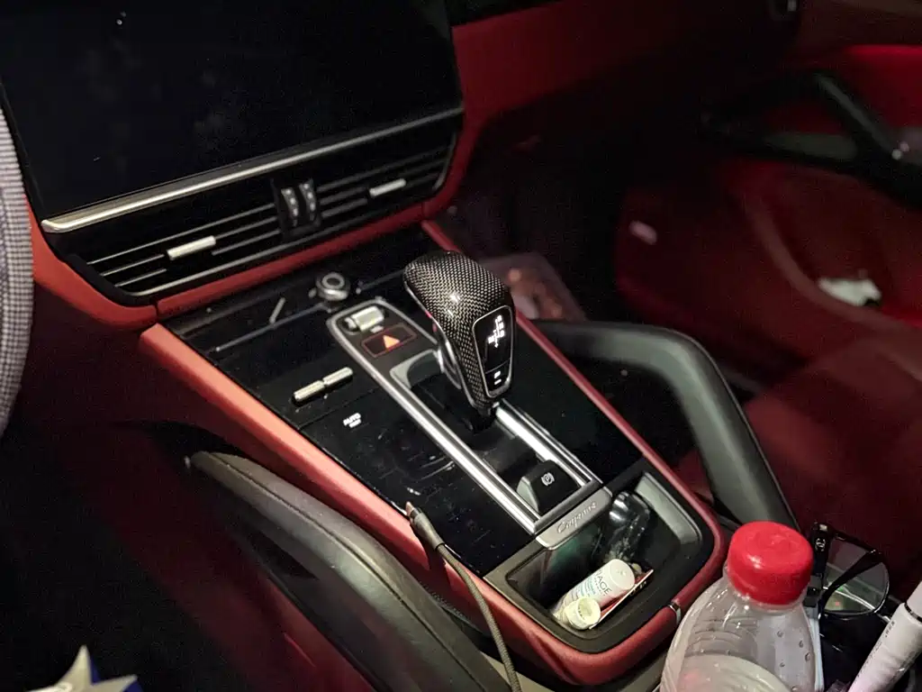 Porsche Cayenne 2022