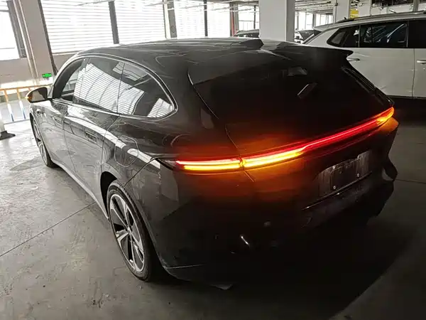 NIO ET5T 2024