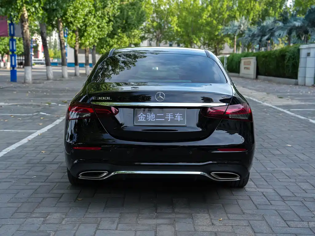 Mercedes-Benz E-Class 2021