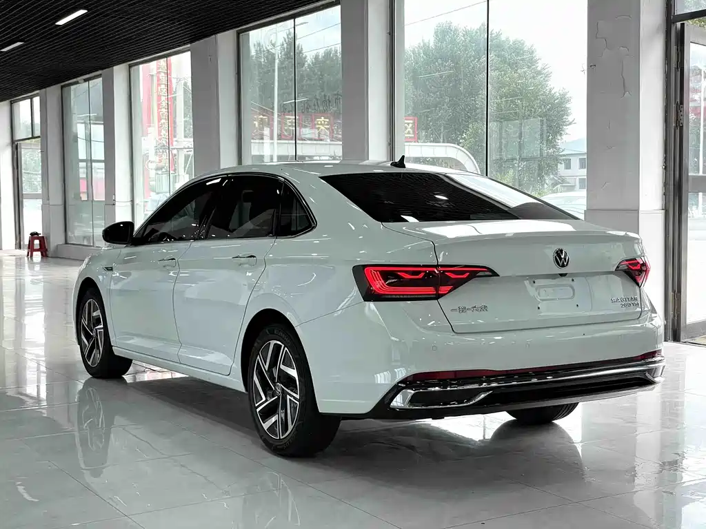Volkswagen Sagitar 2022