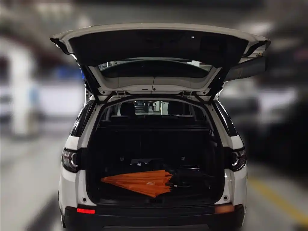 Land Rover Discovery Sport 2016 — фото 15