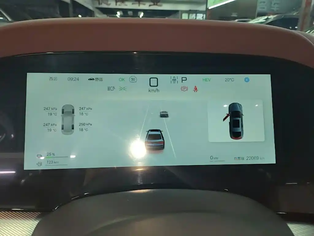 BYD Seal 07 DM-i 2024 — фото 12