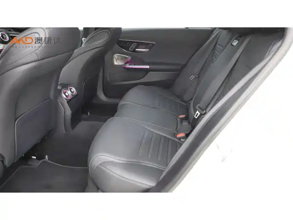 Mercedes-Benz C-Class 2025