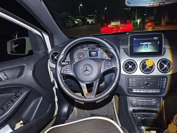 Mercedes-Benz B-Class 2015