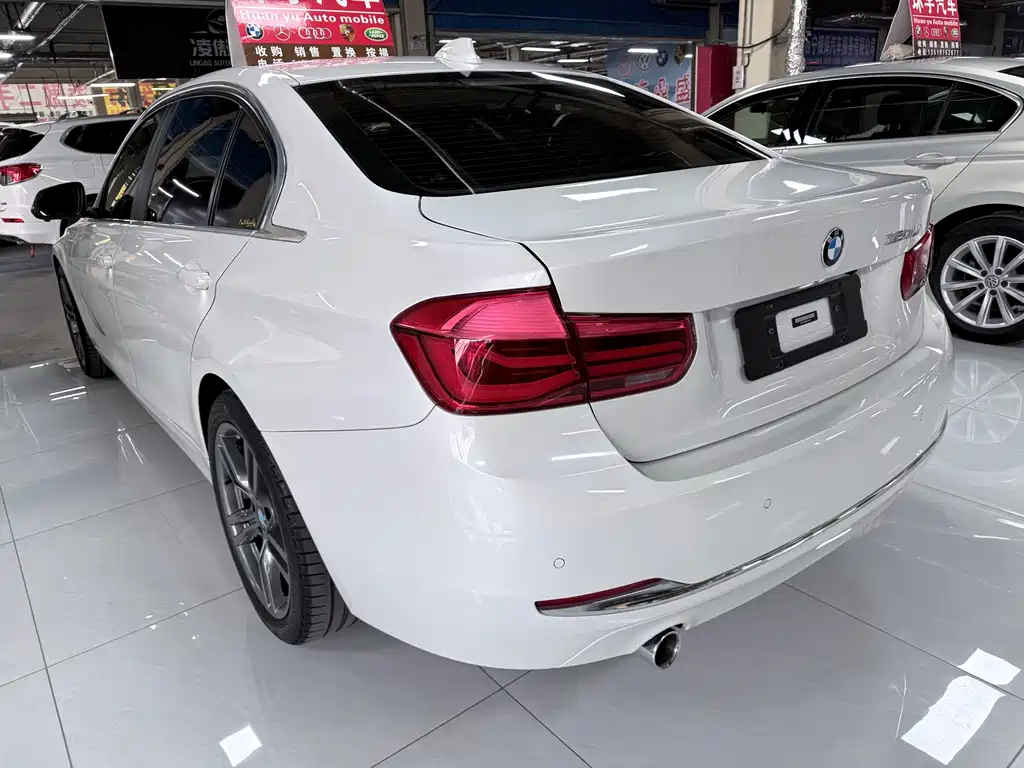 BMW 3 Series 2016 — фото 16