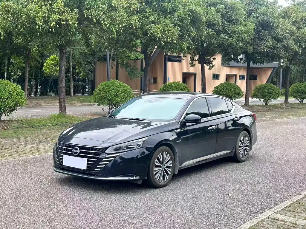 Nissan Teana 2024 — фото 1