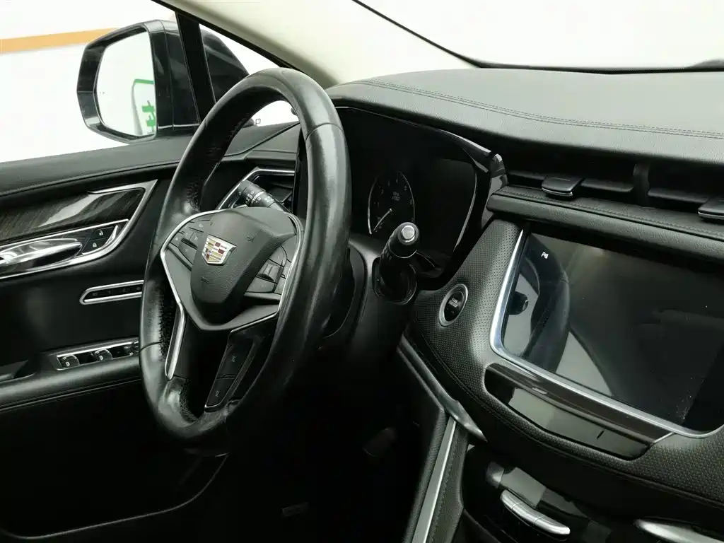Cadillac XT5 2018 — фото 22