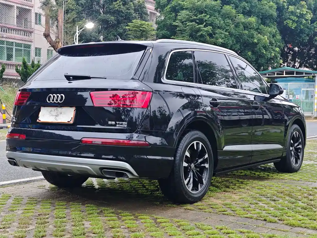 Audi Q7 2019 — фото 9