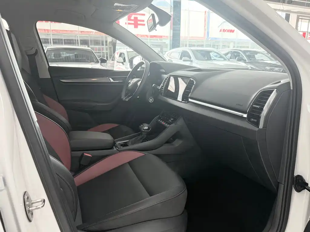 Skoda Karoq 2022 — фото 10