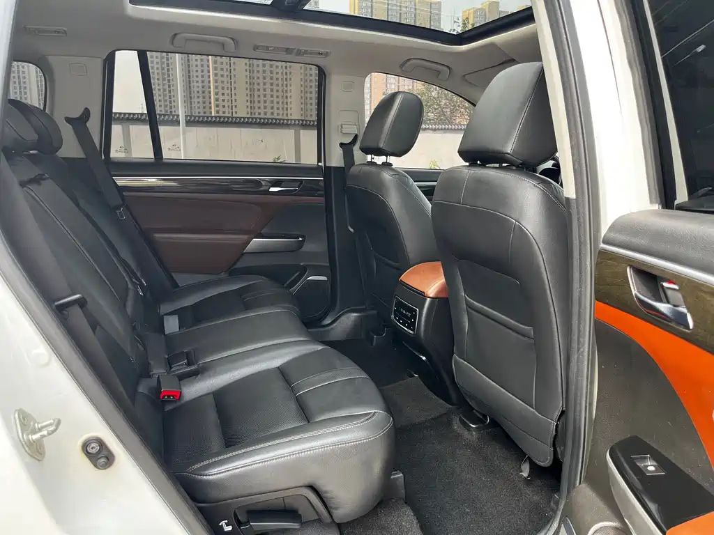 GAC Motor Trumpchi GS8 2018 — фото 12