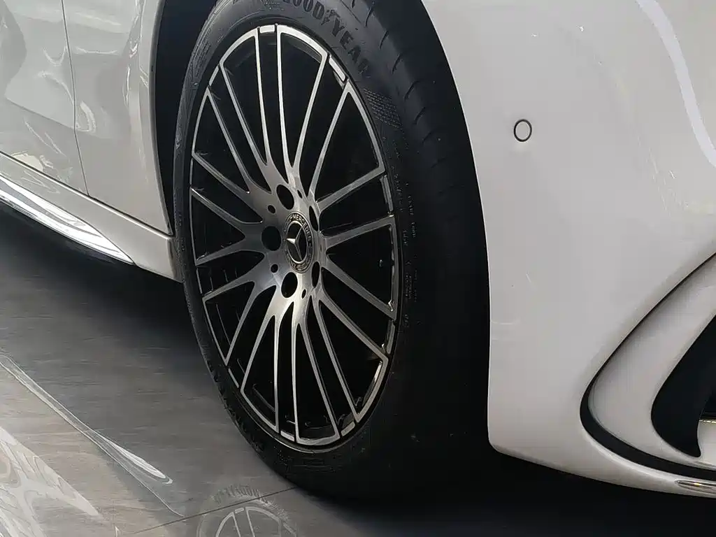 Mercedes-Benz C-Class 2023 — фото 14