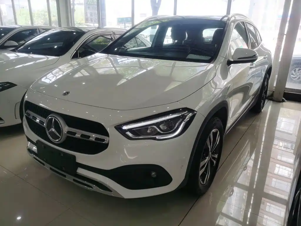 Mercedes-Benz GLA 2023