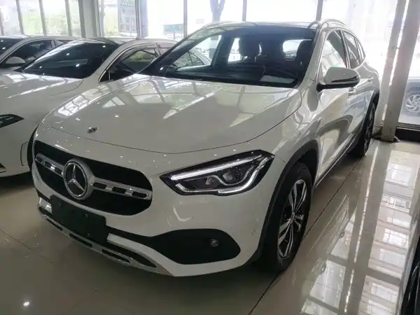 Mercedes-Benz GLA 2023