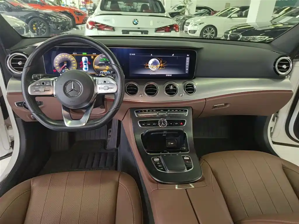 Mercedes-Benz E-Class 2019 — фото 10