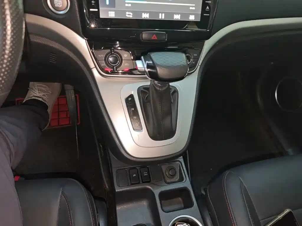 Haval M6 2019 — фото 10