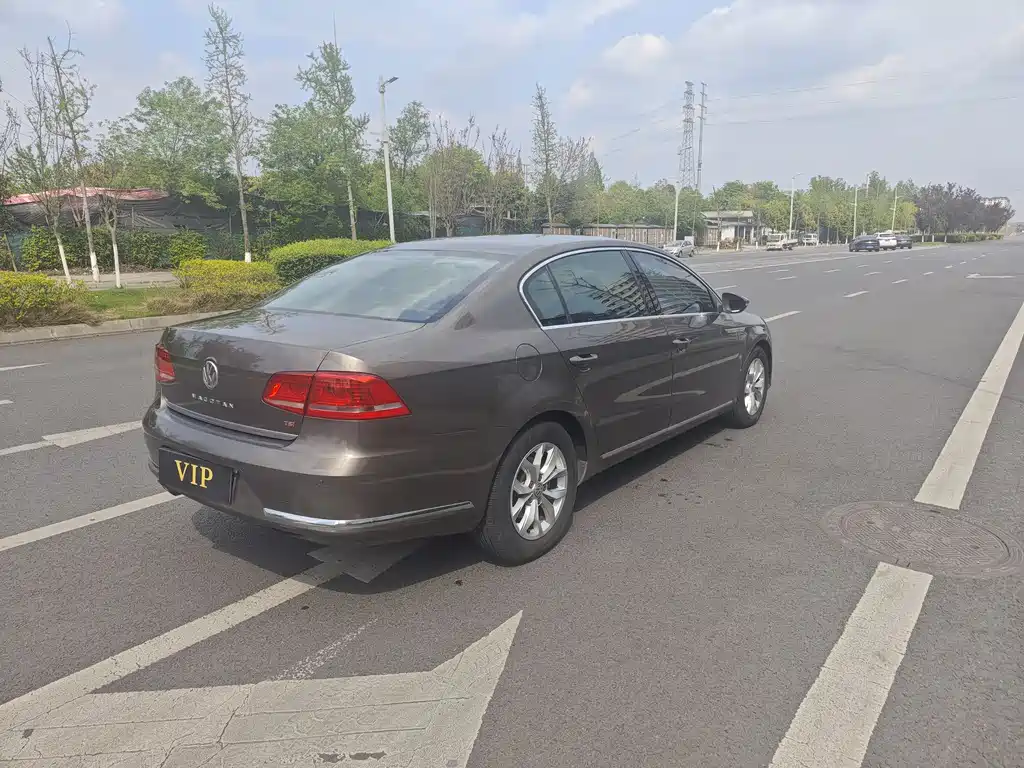 Volkswagen Magotan 2013