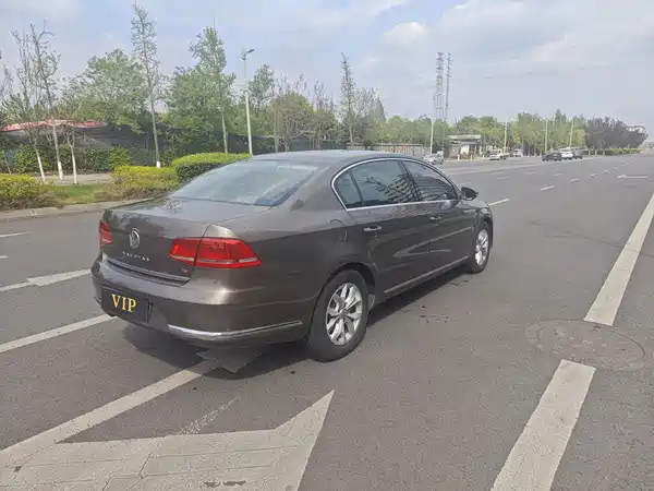 Volkswagen Magotan 2013