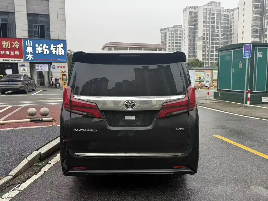 Toyota Alphard 2018 — фото 3