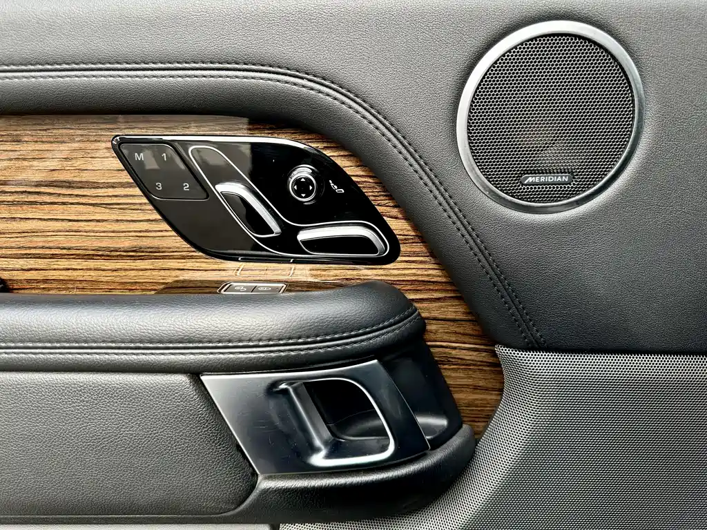 Land Rover Range Rover 2019 — фото 18
