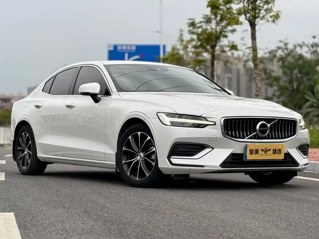 Volvo S60 2022 — фото 45
