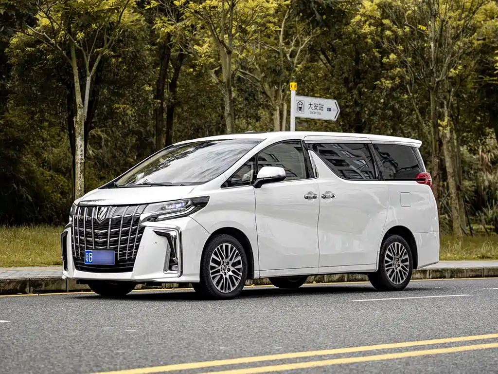 Toyota Alphard 2015