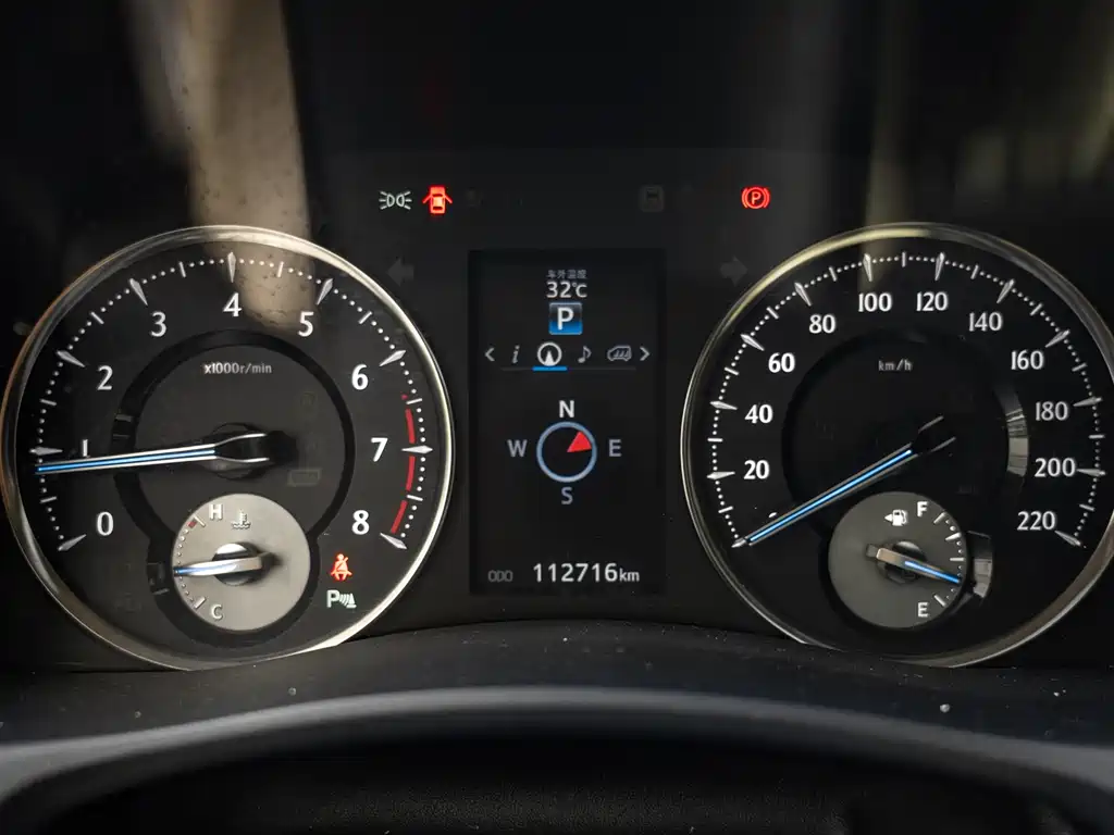 Toyota Alphard 2015 — фото 17
