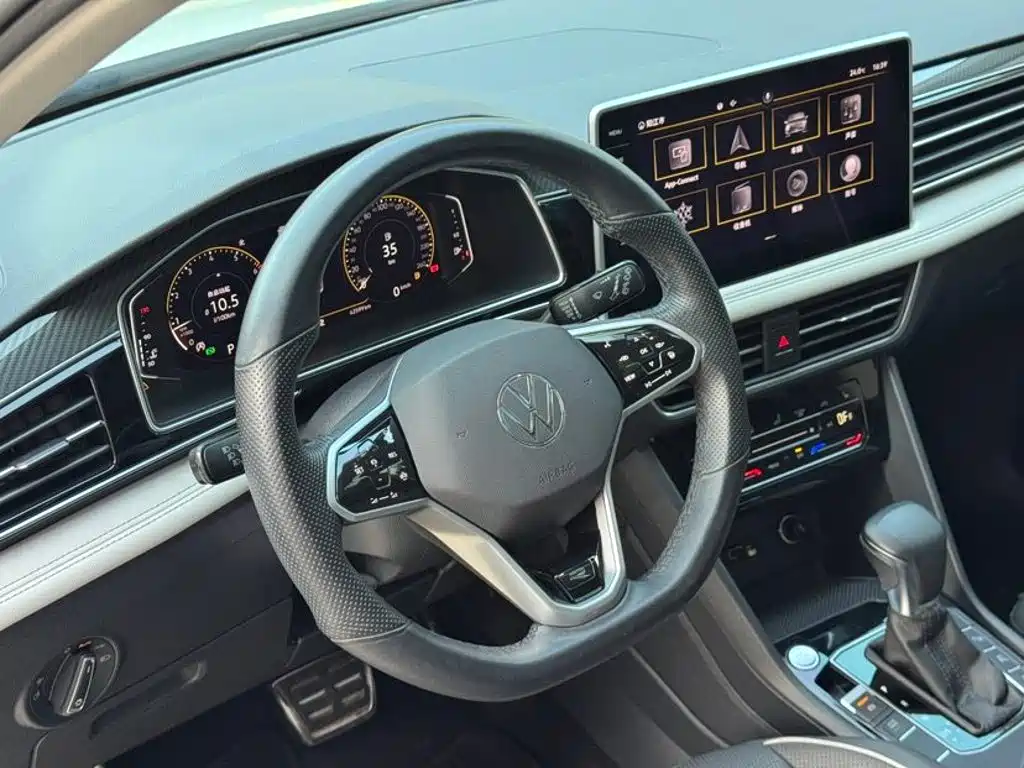 Volkswagen Tiguan L 2022 — фото 9