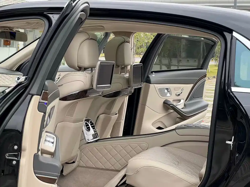 Mercedes-Benz Maybach S-Class 2017 — фото 11
