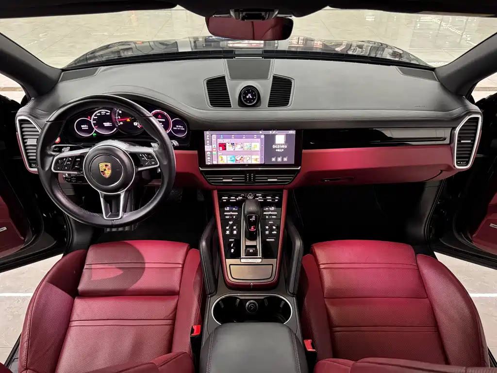 Porsche Cayenne 2021 — фото 10