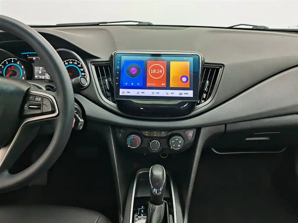 Chevrolet Cavalier 2018 — фото 12