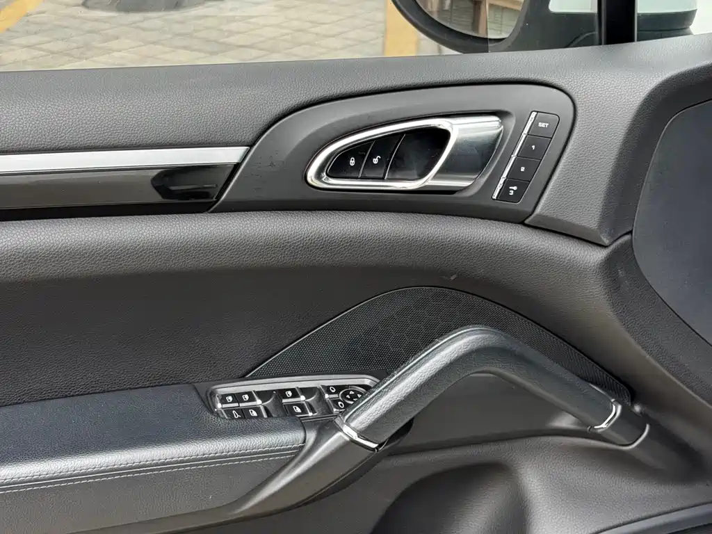Porsche Cayenne 2014 — фото 16