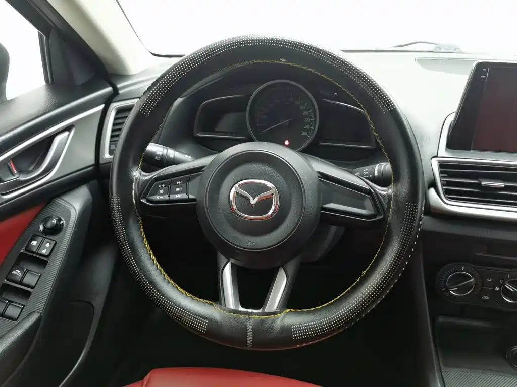 Mazda 3 Angkesela 2018 — фото 11