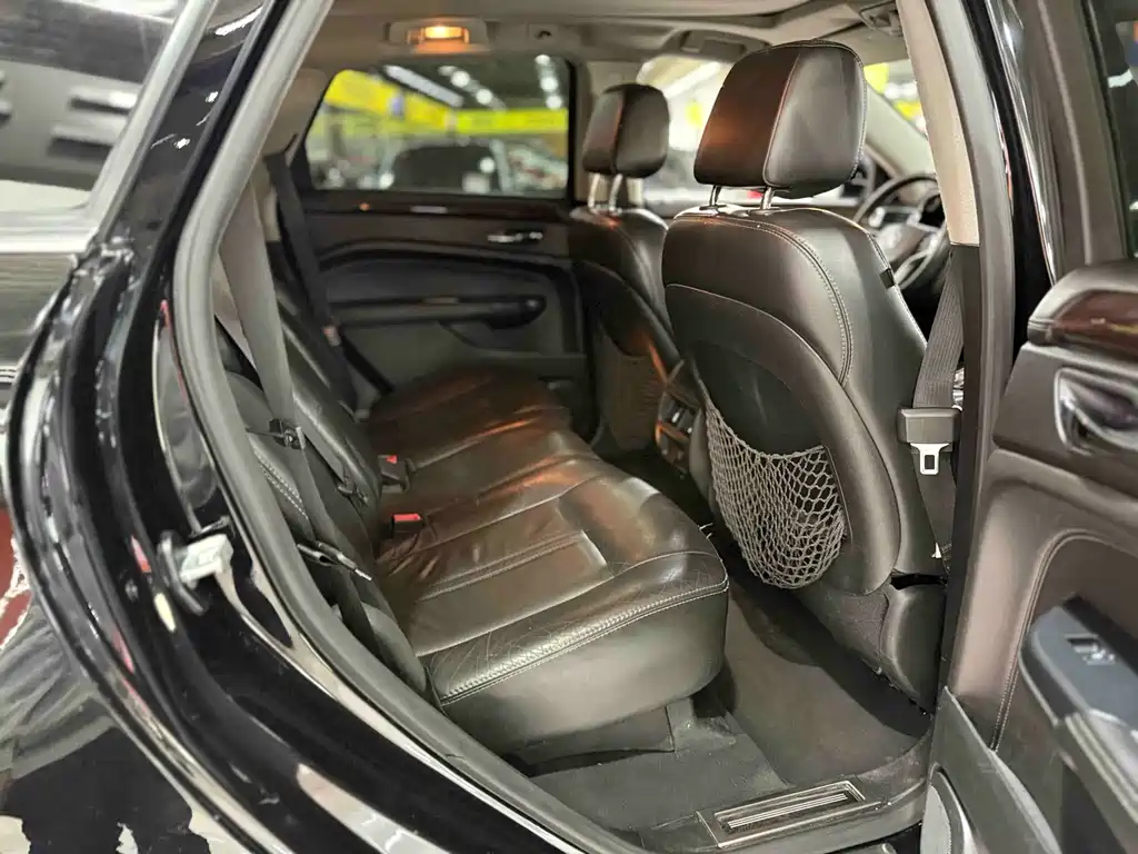 Cadillac SRX 2016 — фото 14