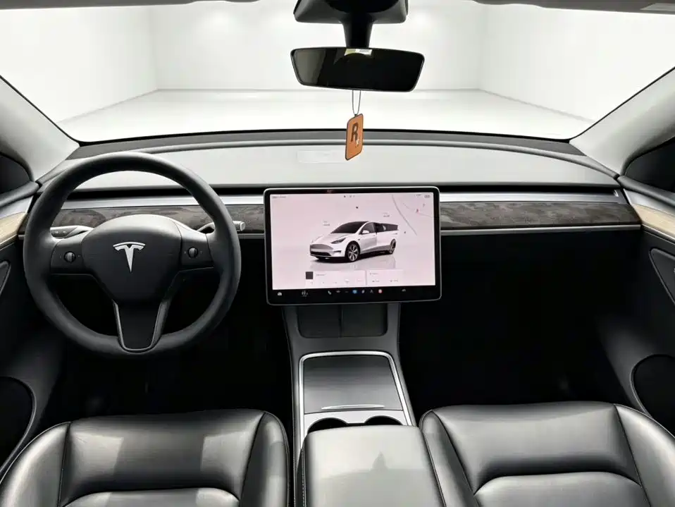 Tesla Model Y 2023 — фото 5